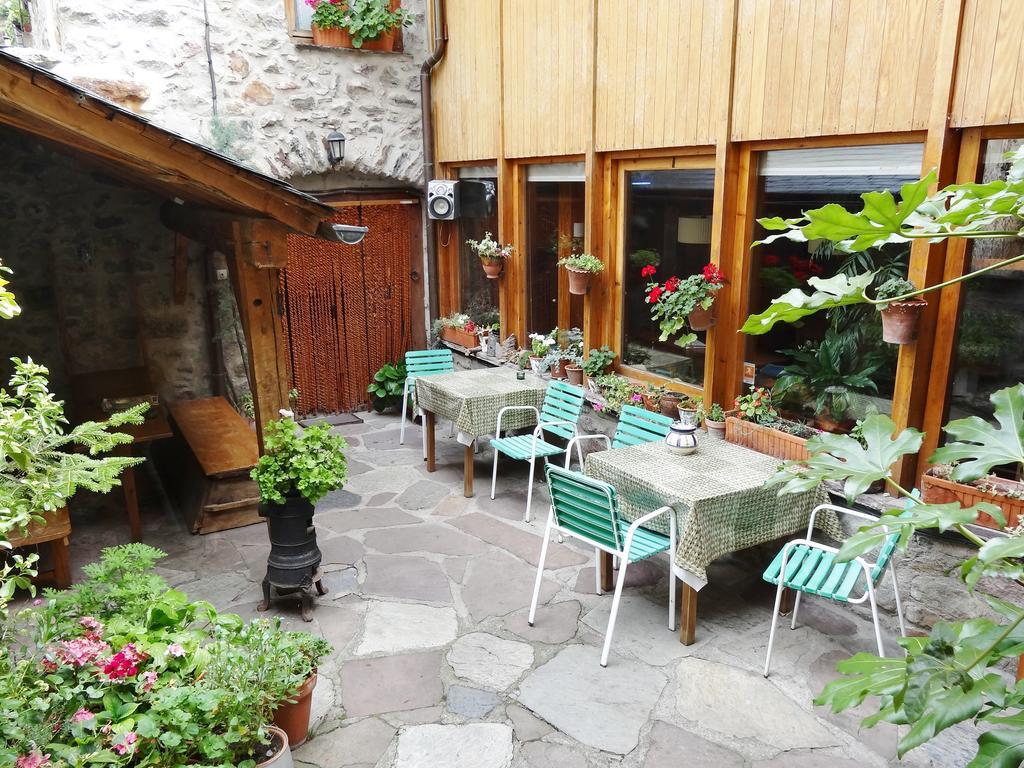 ホテル Hostal Casa Laplaza サン・ファン・デ・プラン エクステリア 写真