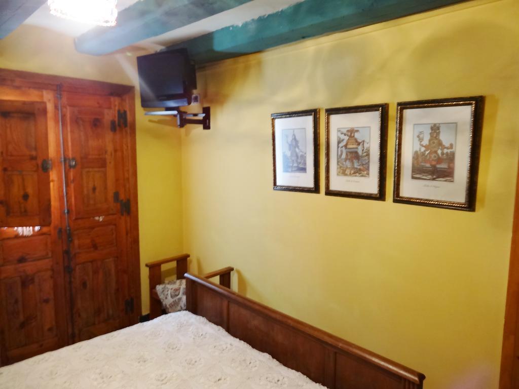 ホテル Hostal Casa Laplaza サン・ファン・デ・プラン 部屋 写真