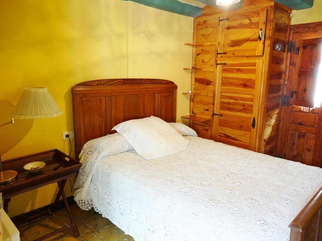 ホテル Hostal Casa Laplaza サン・ファン・デ・プラン 部屋 写真