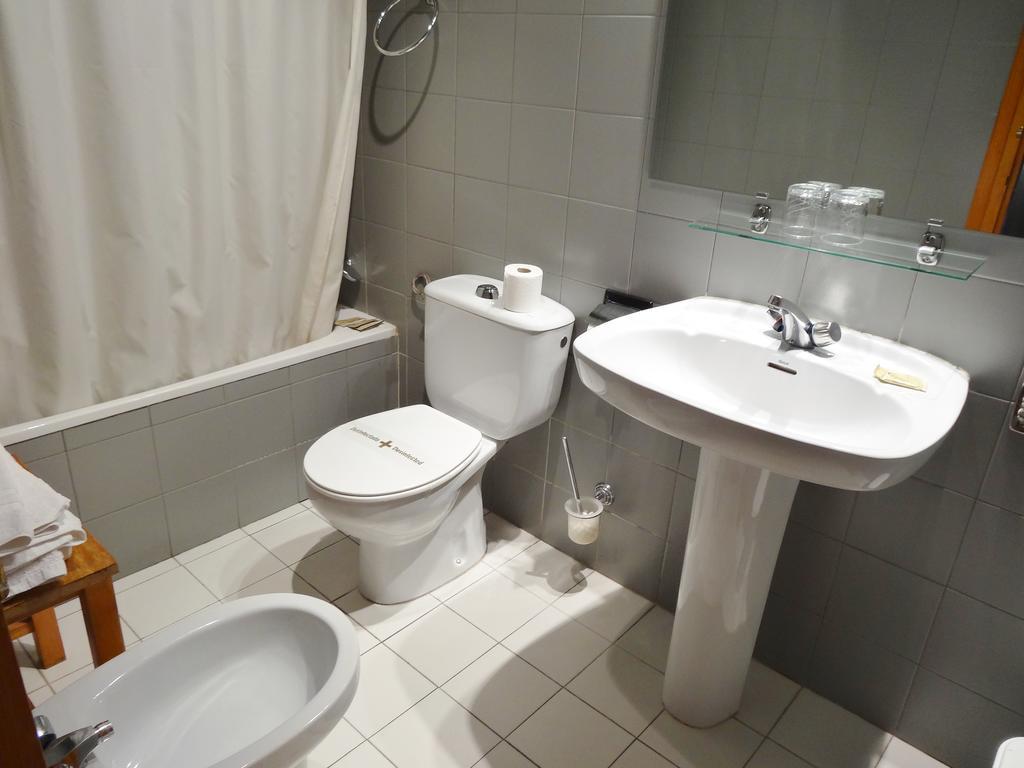 ホテル Hostal Casa Laplaza サン・ファン・デ・プラン 部屋 写真