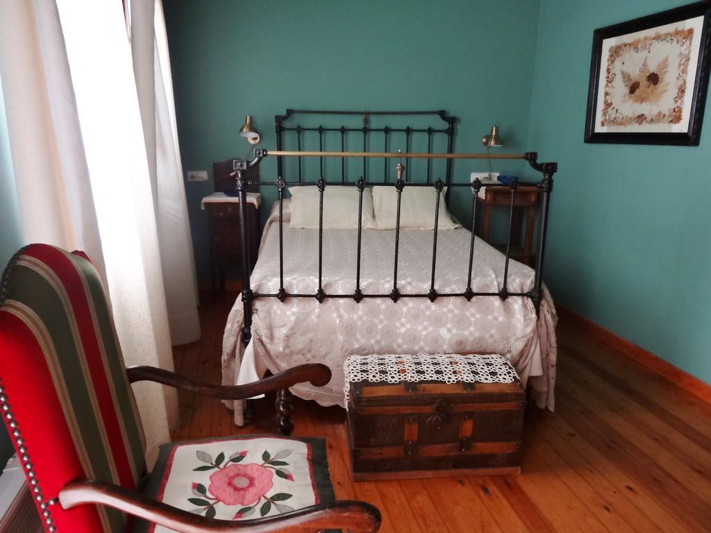 ホテル Hostal Casa Laplaza サン・ファン・デ・プラン 部屋 写真