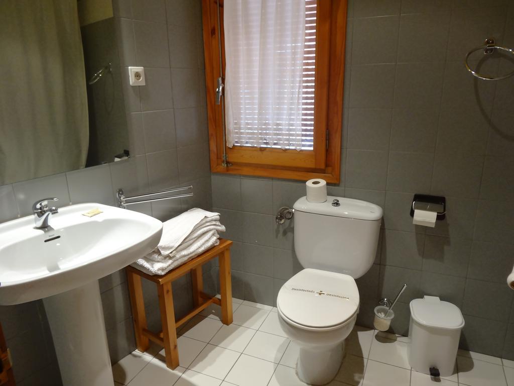 ホテル Hostal Casa Laplaza サン・ファン・デ・プラン 部屋 写真