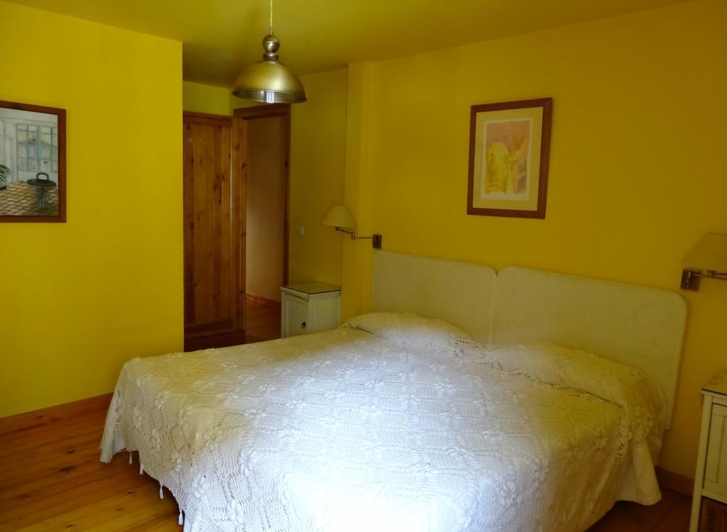 ホテル Hostal Casa Laplaza サン・ファン・デ・プラン 部屋 写真